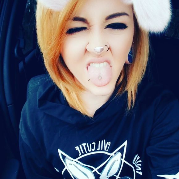 Meet your Posher, Michaela - Picture 1 of 1